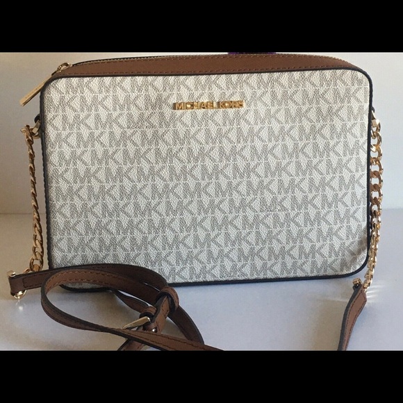 Michael Kors Bundle - Picture 2 of 5